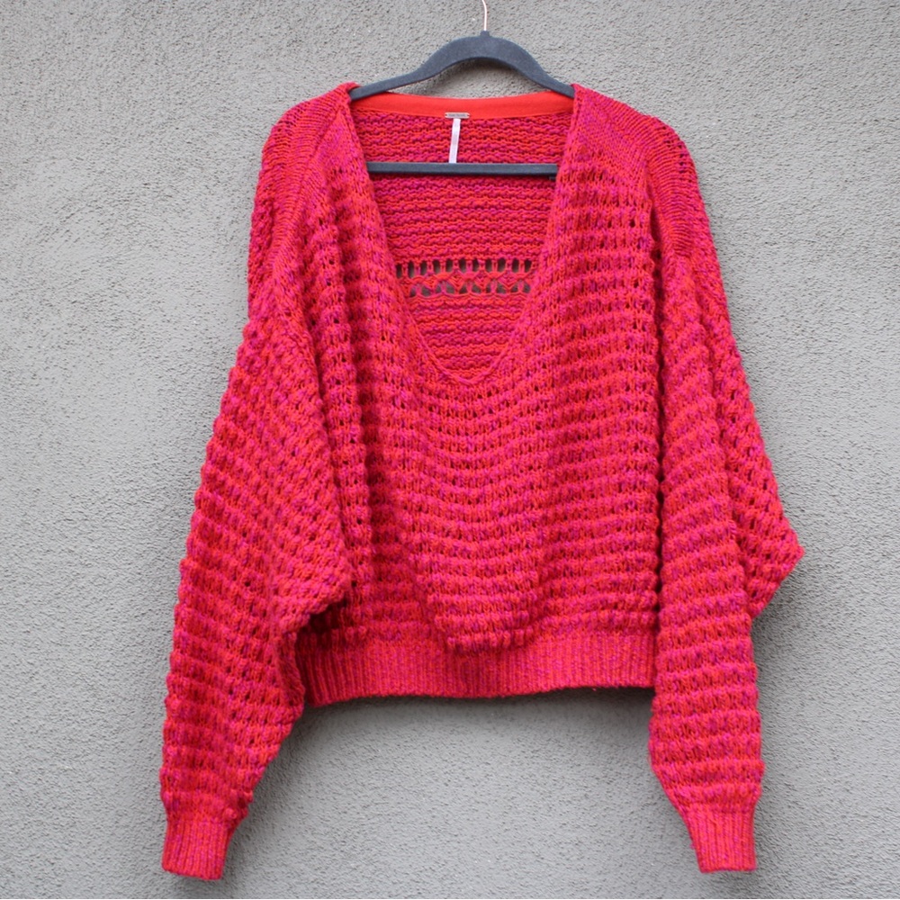 Free People Women's Coconut V-Neck Loose Fit Weave Sweater in Dragonfruit Small
